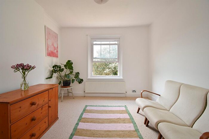 1 Bedroom Flat To Rent In Linton Road, Hastings, TN34