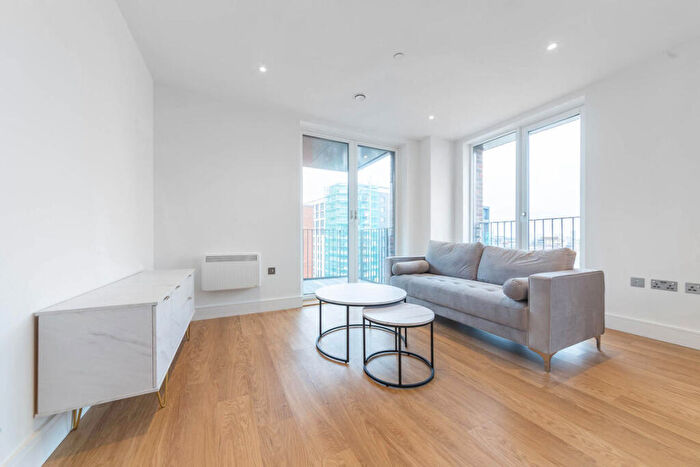 3 Bedroom Flat To Rent In Pershore Street, Birmingham, B5