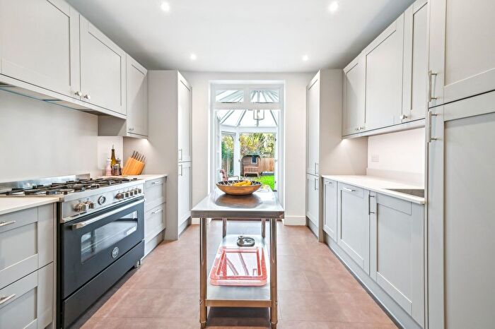 4 Bedroom Semi-Detached House To Rent In Langthorne Street, London, SW6