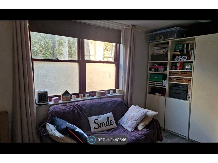 1 Bedroom Flat To Rent In Spencer Mews, London, W6