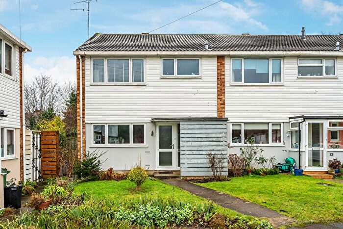 3 Bedroom End Of Terrace House For Sale In Elmstead Close, Sevenoaks, Kent, TN13