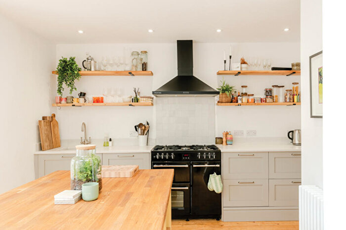3 Bedroom Terraced House For Sale In Exeter Road, Southville, Bristol, BS3