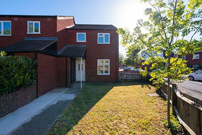 4 Bedroom End Of Terrace House To Rent In St Pauls Close, Ealing, W5