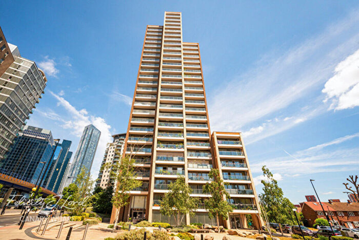 3 Bedroom Apartment For Sale In Heritage Tower, East Ferry Road, London, E14