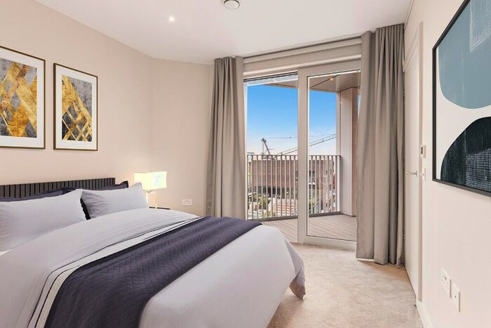 1 Bedroom Apartment To Rent In Nine Elms Lane, London, SW11