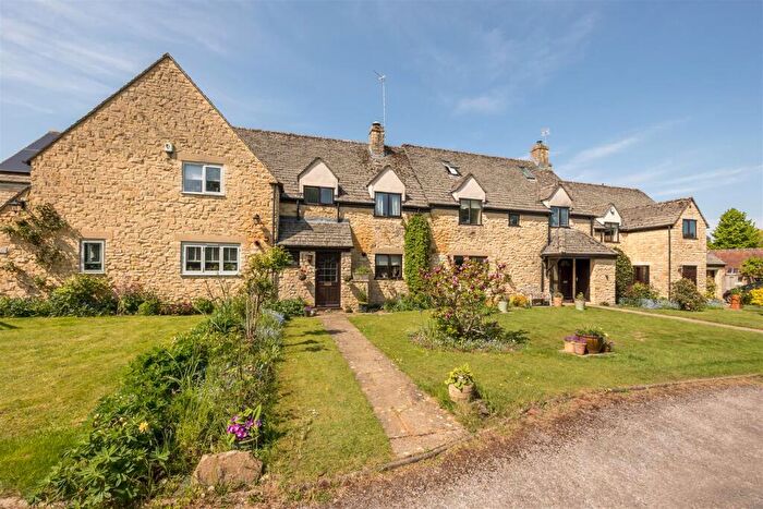 2 Bedroom Cottage For Sale In Knaptons Croft, Lower Heyford, OX25