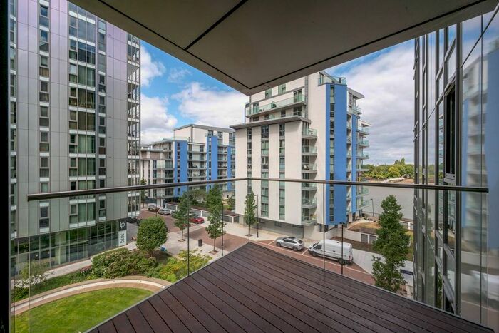 2 Bedroom Flat To Rent In Eastfields Avenue, Wandsworth, London, SW18