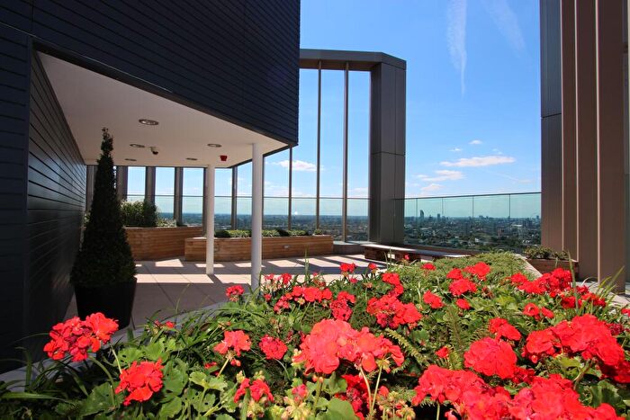 2 Bedroom Apartment For Sale In Surrey Quays Road, London, SE16