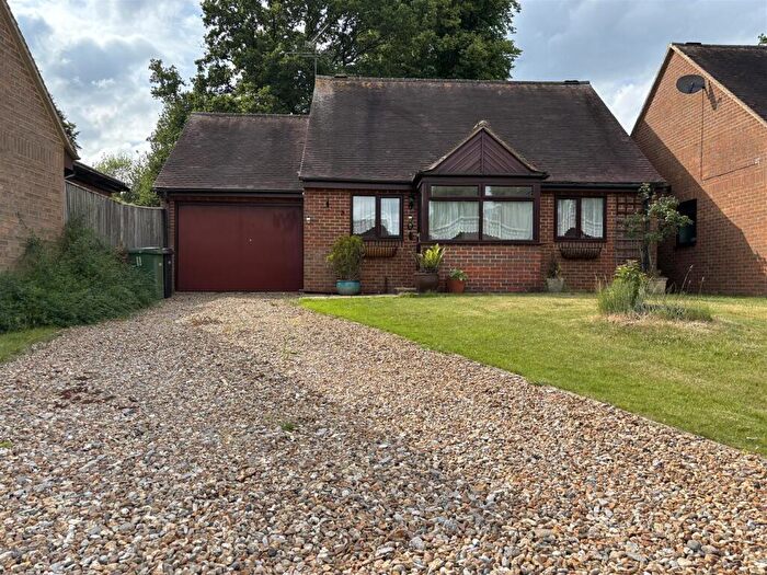 2 Bedroom Detached Bungalow For Sale In Essex Way, Sonning Common, RG4