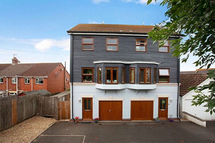 4 Bedroom Semi Detached House For Sale In Stewart Gardens, Dawlish, EX7