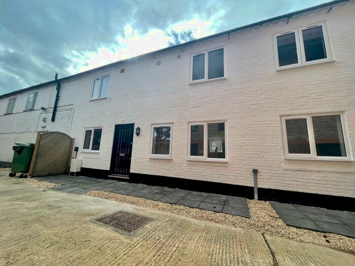 2 Bedroom Terraced House To Rent In Bolton Place, Newbury, RG14