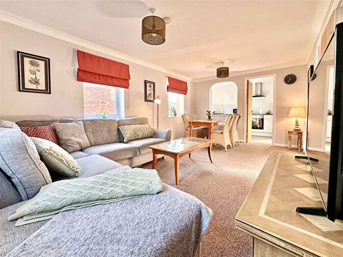 2 Bedroom Flat To Rent In Fewster Way, York, YO10