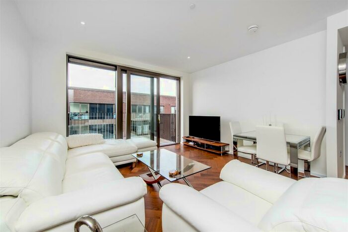1 Bedroom Flat To Rent In Capital Building, New Union Square, Nine Elms, SW11