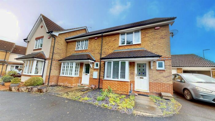 2 Bedroom Property To Rent In Dart Drive, Didcot, OX11