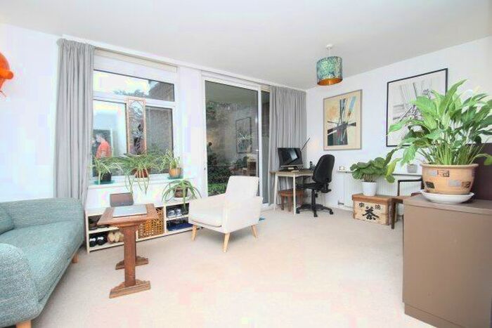 1 Bedroom Flat To Rent In Copers Cope Road, Beckenham BR3