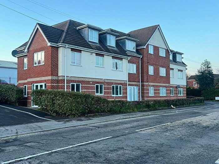 2 Bedroom Flat To Rent In Bursledon Road, Hedge End, Southampton, Hampshire, SO30