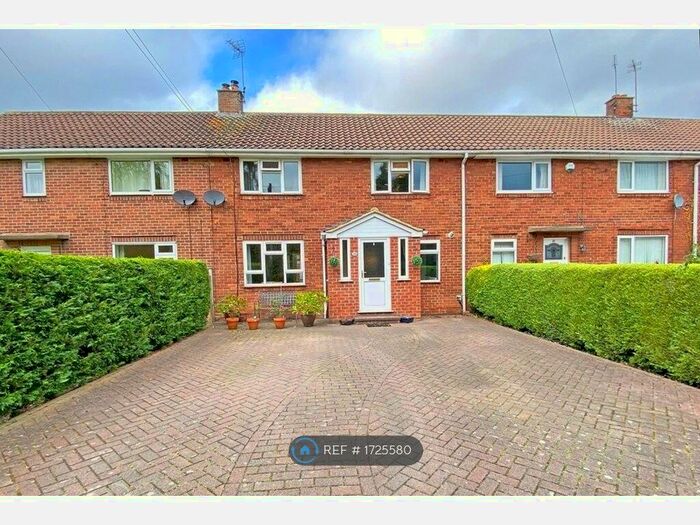 3 Bedroom Terraced House To Rent In Almsford Drive, Harrogate, HG2