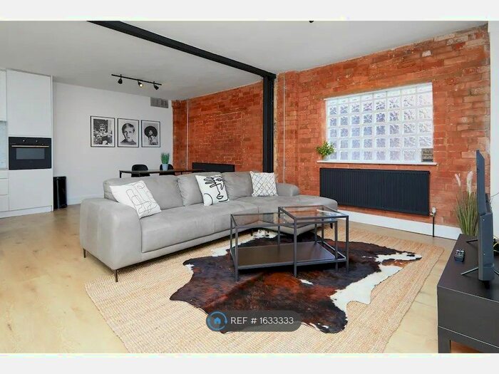 2 Bedroom Flat To Rent In Haydn Court, Nottingham, NG5