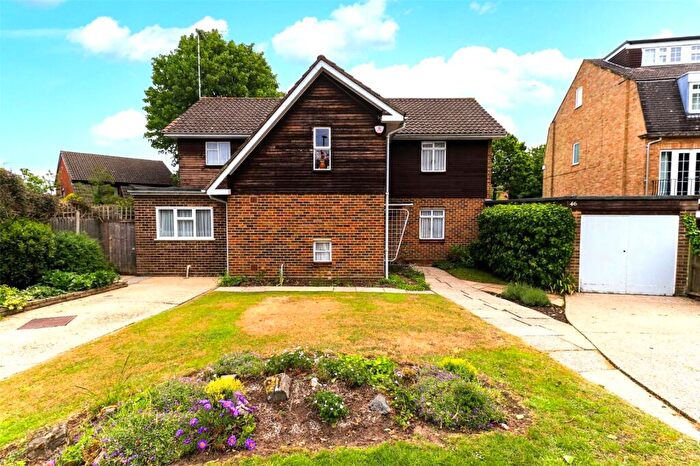 4 Bedroom Detached House For Sale In Rowantree Road, Enfield, Middlesex, EN2