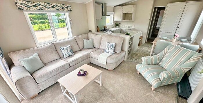 2 Bedroom Park Home For Sale In Holms Farm Road, Dalrymple, Ayr, KA6