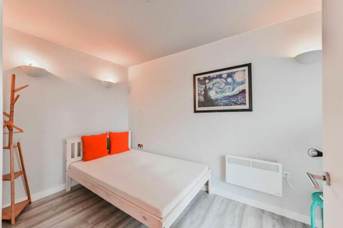 2 Bedroom Terraced House To Rent In Hurlock Street, Islington, London, N5