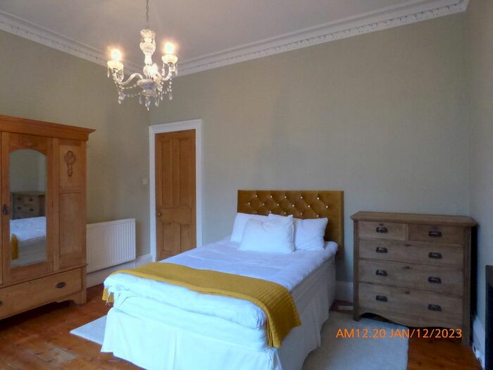 2 Bedroom Flat To Rent In Livingstone Place, Edinburgh, EH9