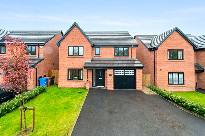 4 Bedroom Detached House For Sale In Terracotta Gardens, Worsley, M28