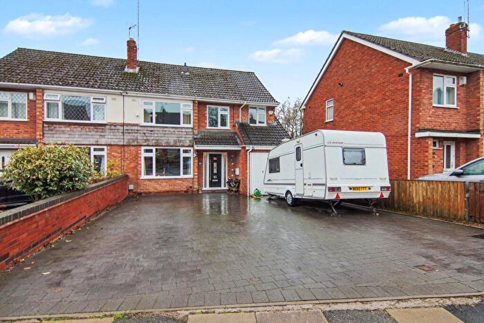 5 Bedroom Semi Detached House For Sale In Unicorn Avenue, Coventry, CV5