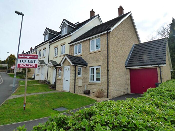 3 Bedroom House To Rent In Hillside Drive, Frome, Somerset, BA11