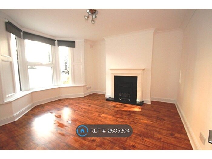 1 Bedroom Flat To Rent In Bow, London, E3