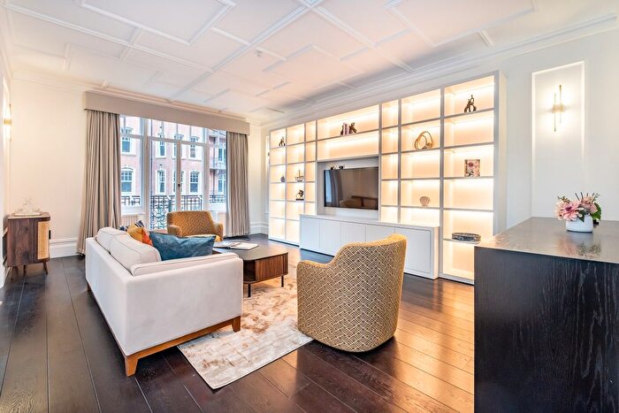 5 Bedroom Flat To Rent In Oakwood Court, London, W14