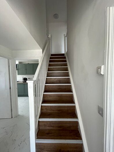 4 Bedroom Terraced House To Rent In Floathaven Close, London, SE28