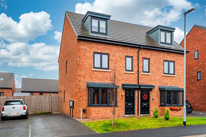 3 Bedroom Semi-Detached House For Sale In Miners Lane, Hemsworth, Pontefract, Wakefield, WF9