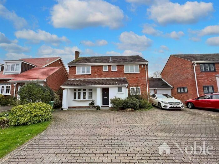 4 Bedroom Detached House To Rent In Hanging Hill Lane, Hutton, Brentwood, CM13