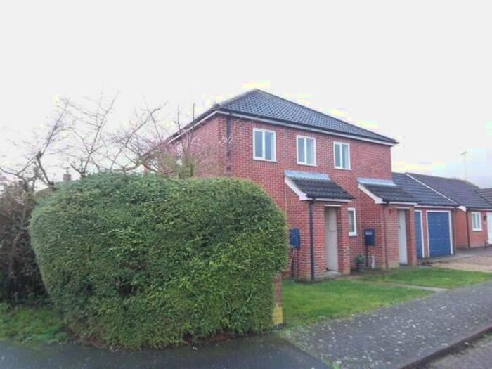 2 Bedroom Flat To Rent In The Hollies, Holbeach, Spalding, PE12