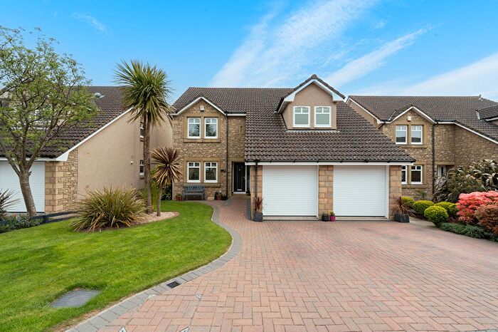 4 Bedroom Detached House For Sale In West Vows Walk, Kirkcaldy, KY1
