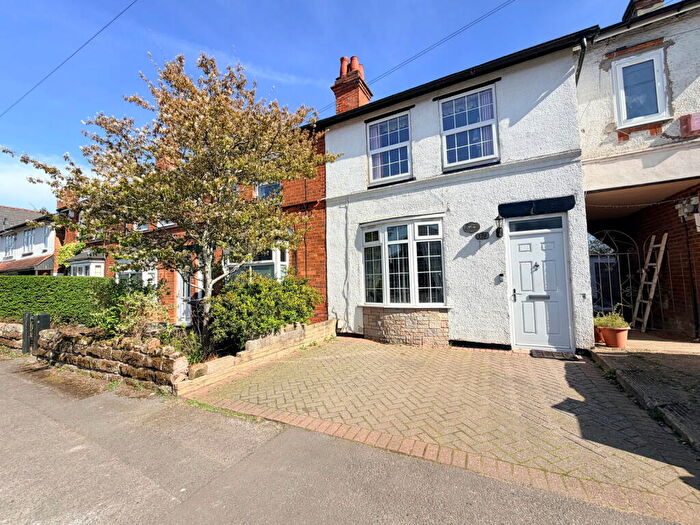 3 Bedroom End Of Terrace House For Sale In House & Bungalow, Prince Of Wales Lane, Birmingham, B14