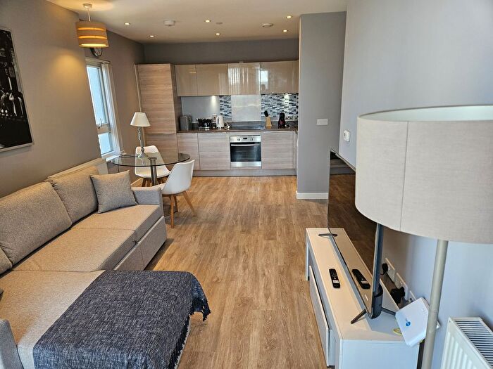 2 Bedroom Flat To Rent In Wandle Road, Croydon, Surrey, CR0