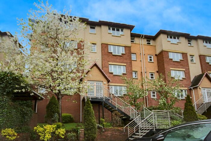 2 Bedroom Flat To Rent In Burnvale, Livingston, EH54