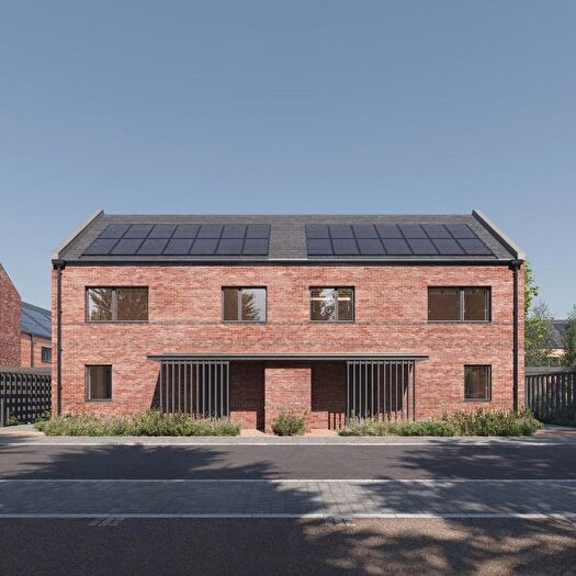 4 Bedroom Semi-detached House For Sale In Carpenters Yard, Epping, CM16