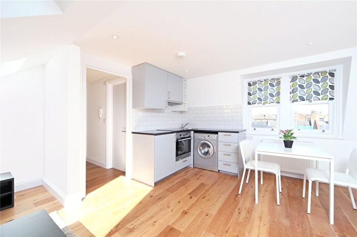 1 Bedroom Flat To Rent In Hetley Road, London, W12