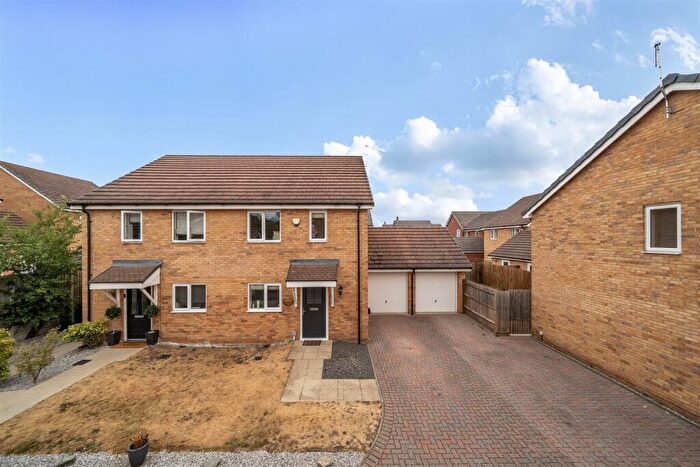 3 Bedroom Semi-Detached House For Sale In Blake Close, Towcester, NN12