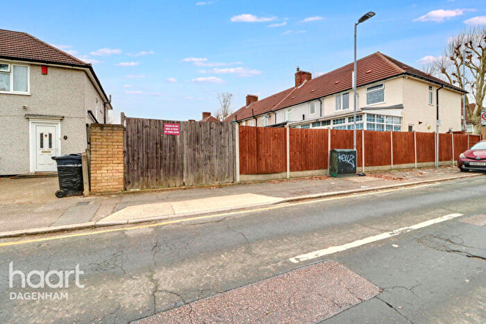 2 Bedroom End Of Terrace House For Sale In Oxlow Lane, Dagenham, RM9