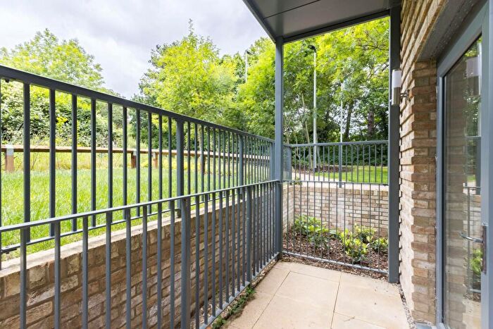2 Bedroom Flat To Rent In Borders Lane, Loughton, IG10