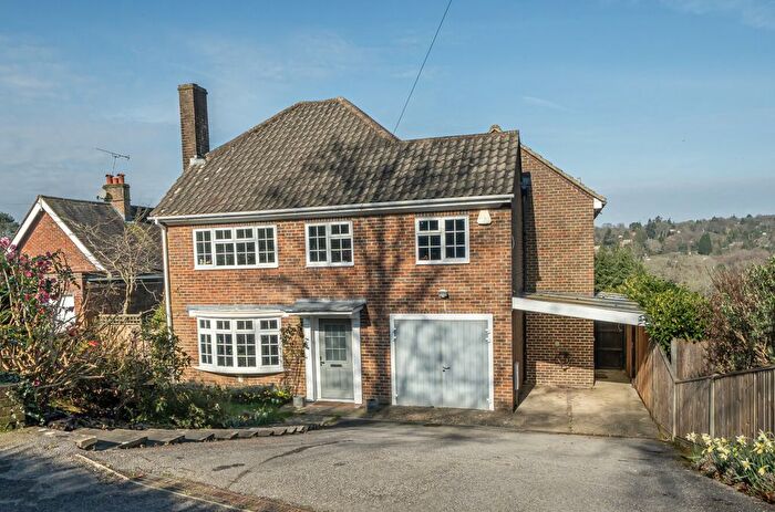 4 Bedroom Detached House For Sale In Haslemere, Surrey, GU27