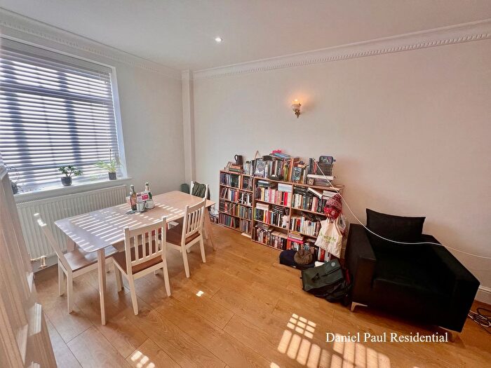 3 Bedroom Terraced House To Rent In Windmill Road, Brentford, TW8