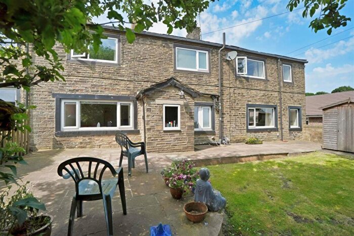 3 Bedroom Cottage For Sale In Green Lane, Sowood, Halifax, HX4