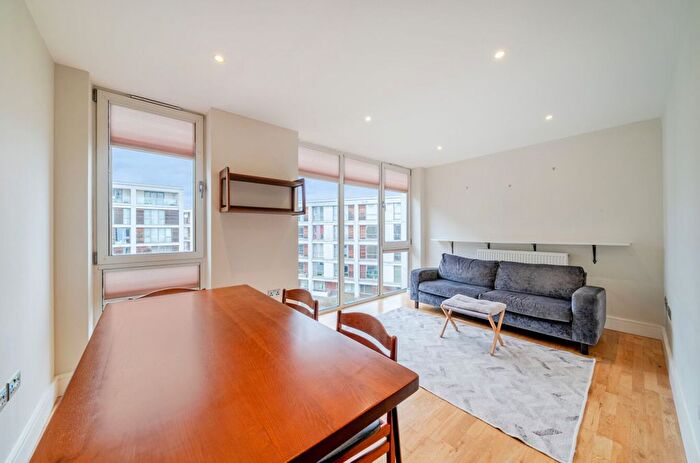 1 Bedroom Flat To Rent In Printers Road, Causton House, SW9