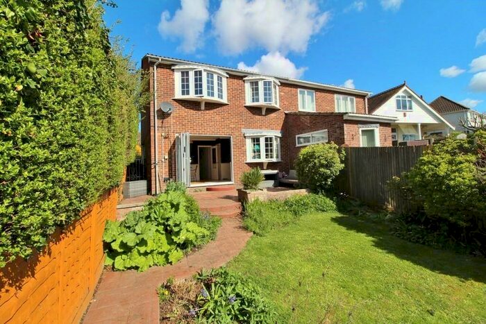 3 Bedroom Semi-Detached House To Rent In London Road, Portsmouth, PO6