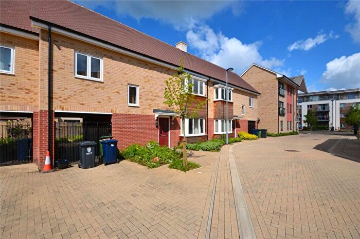 3 Bedroom Terraced House To Rent In Foxglove Way, Cambridge, CB4